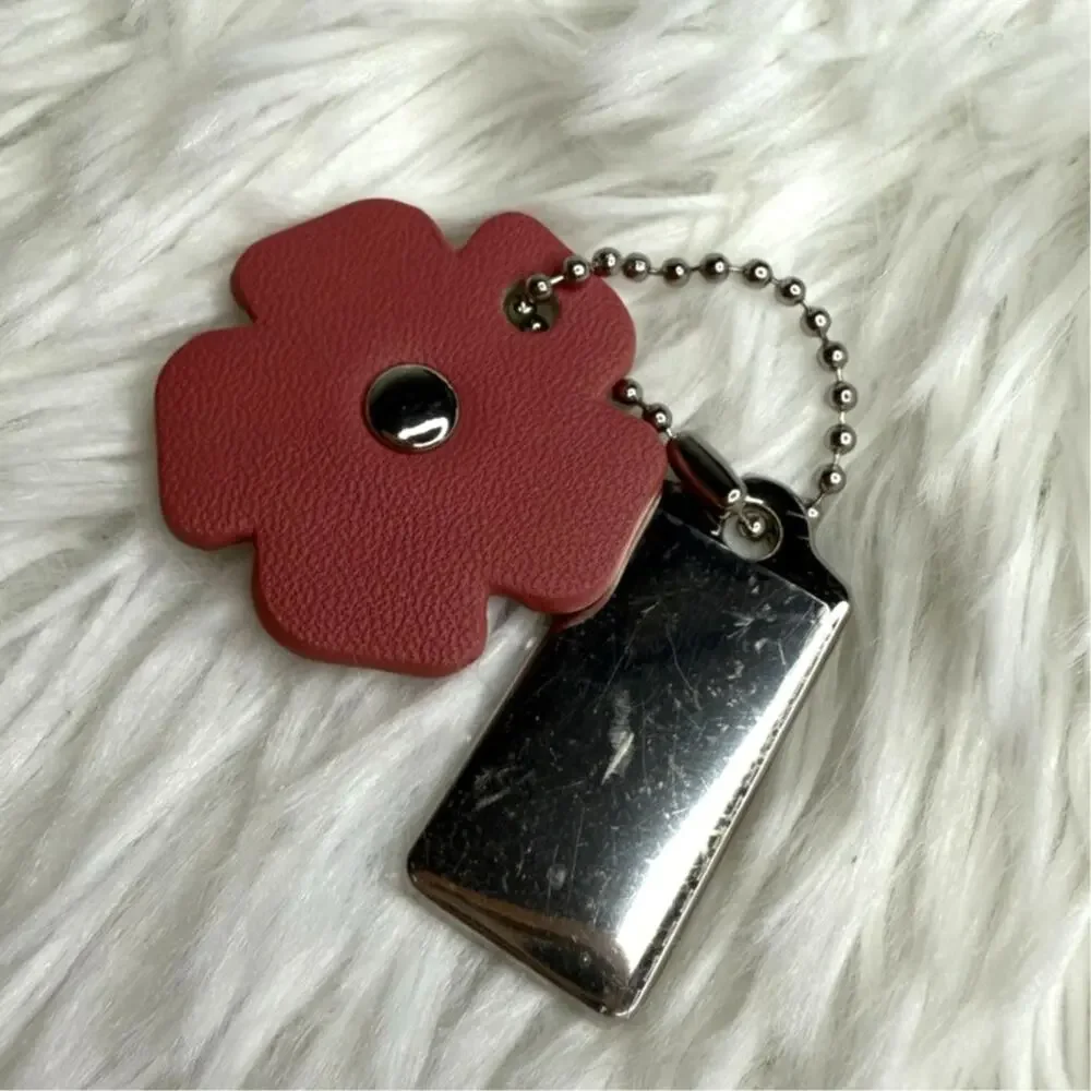 1" COACH Silver Tea Rose Flower Floral Bag Charm Hang Tag - Picture 2 of 2
